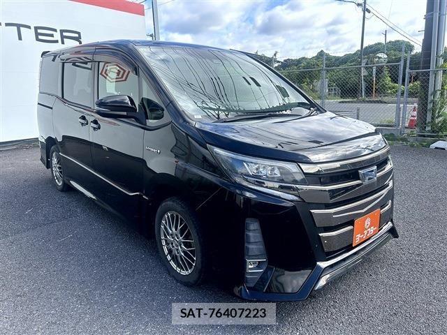 Toyota NOAH HYBRID 2017-08 8871688-7