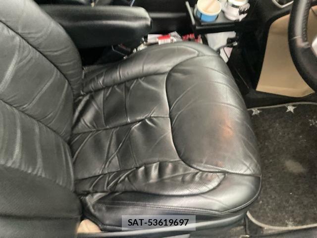 Toyota NOAH HYBRID 2014-04 8871690-6
