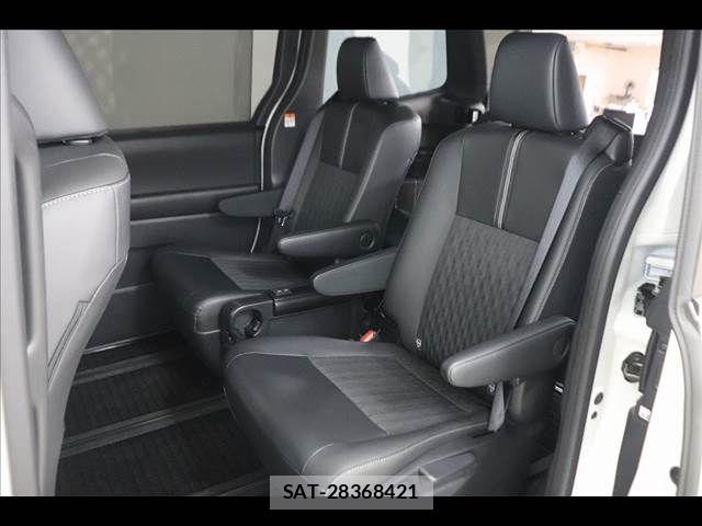 Toyota NOAH HYBRID 2025-03 8871682-11