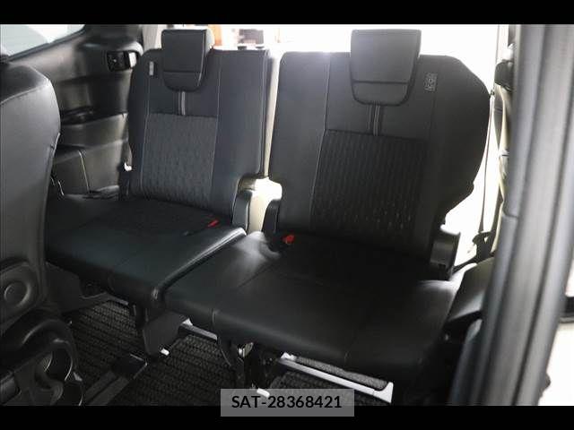 Toyota NOAH HYBRID 2025-03 8871682-12