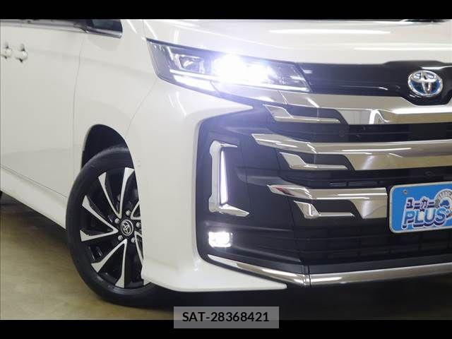 Toyota NOAH HYBRID 2025-03 8871682-22