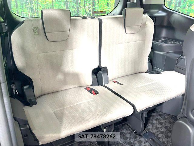 Toyota NOAH HYBRID 2023-09 8871683-10