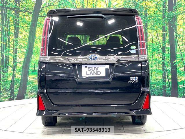 Toyota NOAH HYBRID 2019-08 8871687-16
