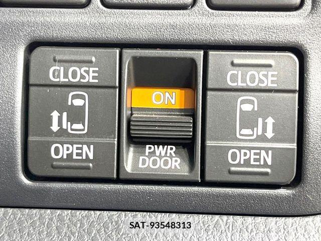 Toyota NOAH HYBRID 2019-08 8871687-5