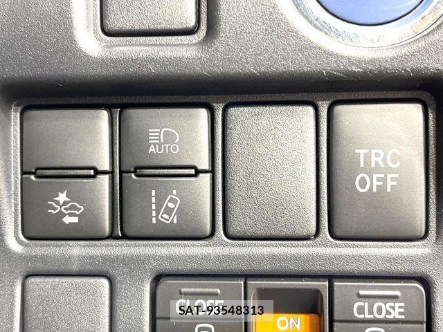 Toyota NOAH HYBRID 2019-08 8871687-6
