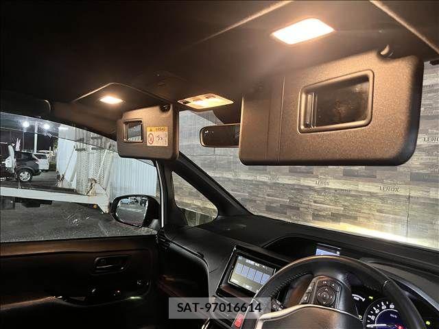 Toyota NOAH HYBRID 2020-09 8881239-10