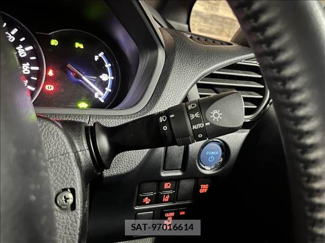 Toyota NOAH HYBRID 2020-09 8881239-16