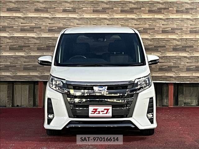 Toyota NOAH HYBRID 2020-09 8881239-1