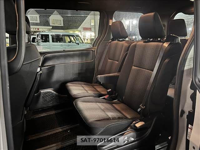 Toyota NOAH HYBRID 2020-09 8881239-26