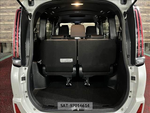 Toyota NOAH HYBRID 2020-09 8881239-27