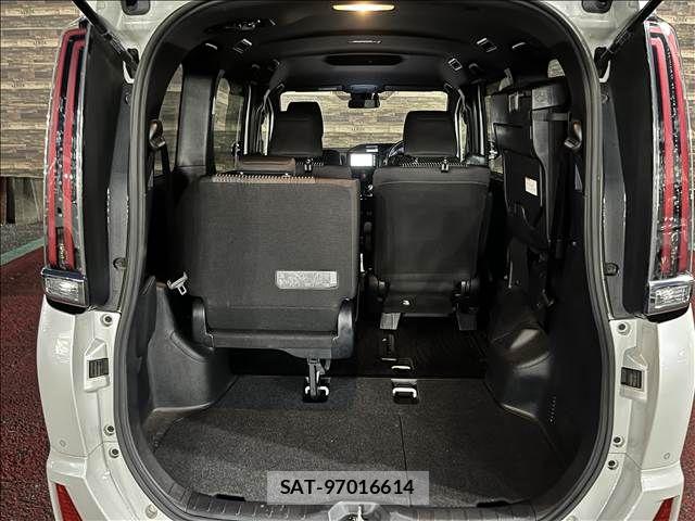 Toyota NOAH HYBRID 2020-09 8881239-28