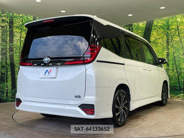 Toyota NOAH HYBRID 2024-06 8881231-16