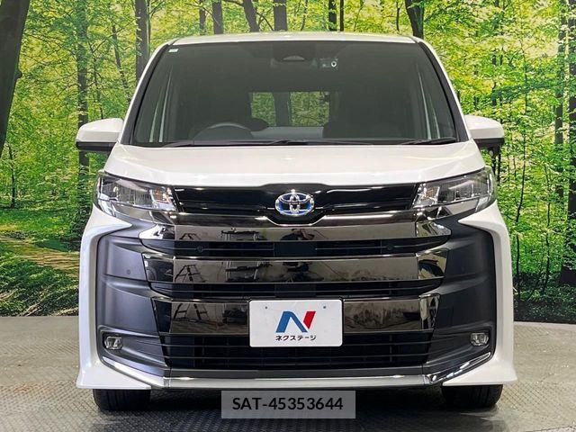 Toyota NOAH HYBRID 2023-10 8881235-15