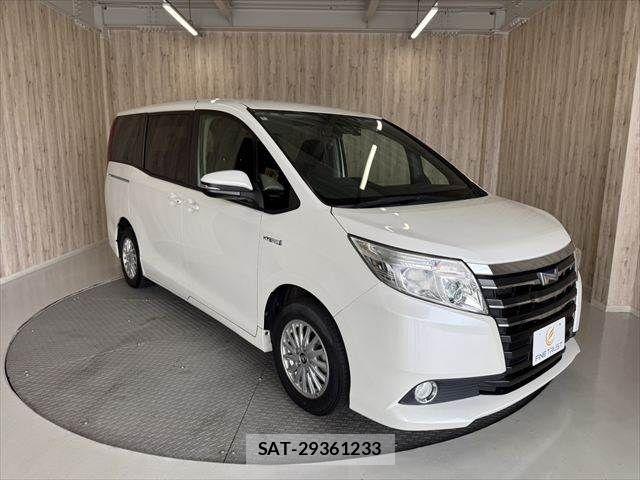 Toyota NOAH HYBRID 2016-05 8881244-18