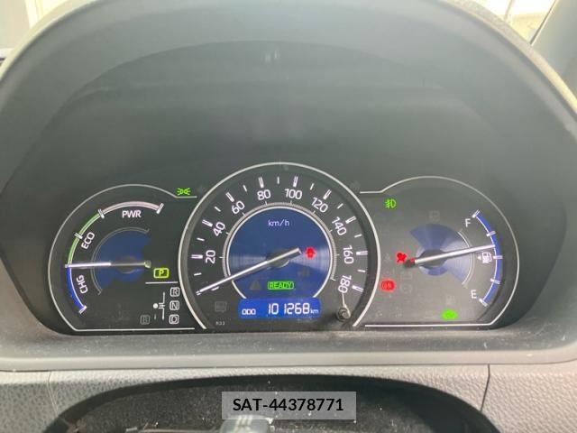 Toyota NOAH HYBRID 2017-10 8881242-12