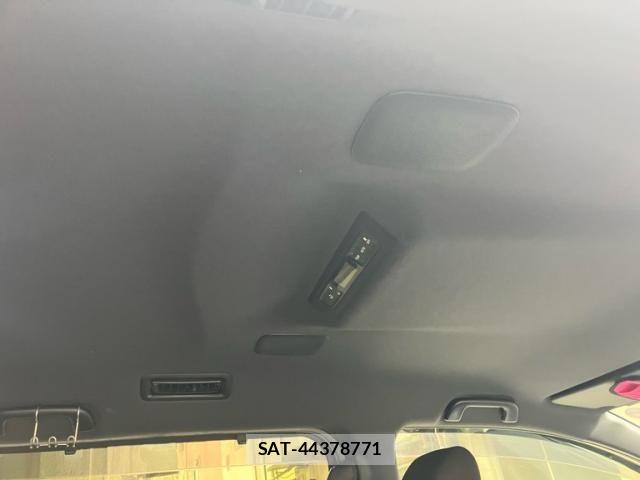 Toyota NOAH HYBRID 2017-10 8881242-16