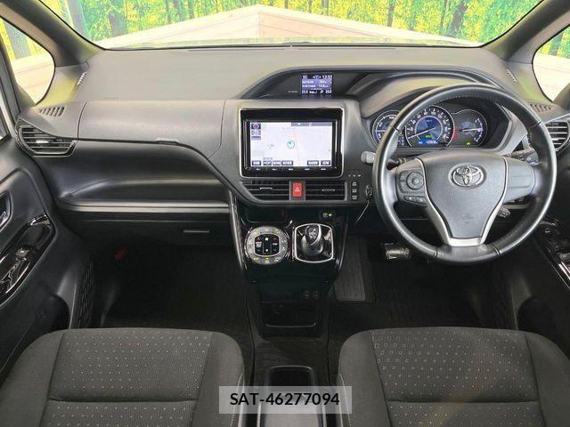 Toyota NOAH HYBRID 2017-11 8881240-1