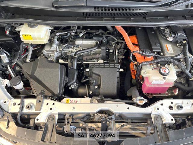 Toyota NOAH HYBRID 2017-11 8881240-19