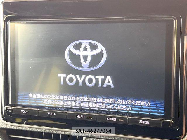Toyota NOAH HYBRID 2017-11 8881240-2