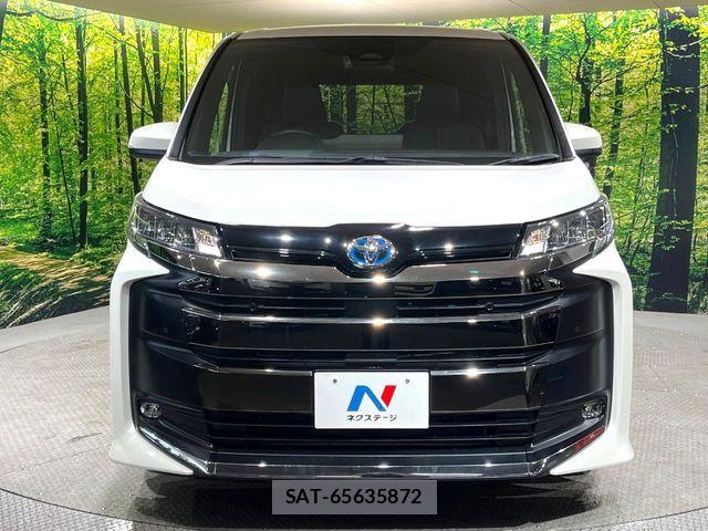Toyota NOAH HYBRID 2023-08 8881227-13