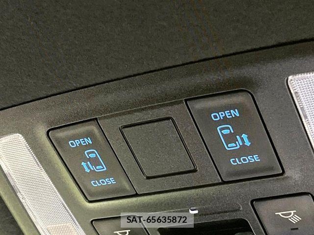 Toyota NOAH HYBRID 2023-08 8881227-6