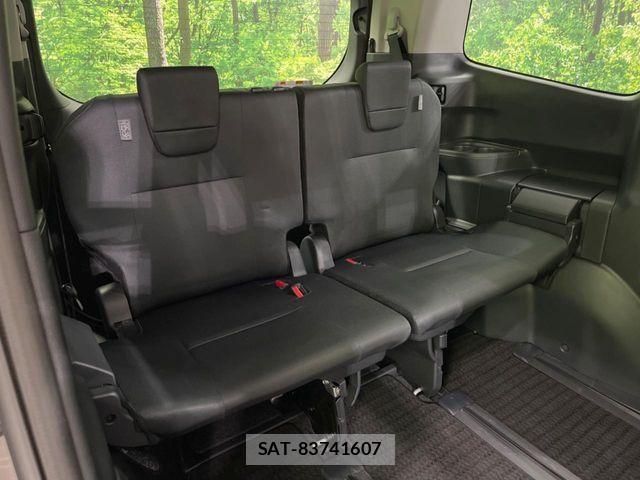Toyota NOAH HYBRID 2023-07 8881238-9