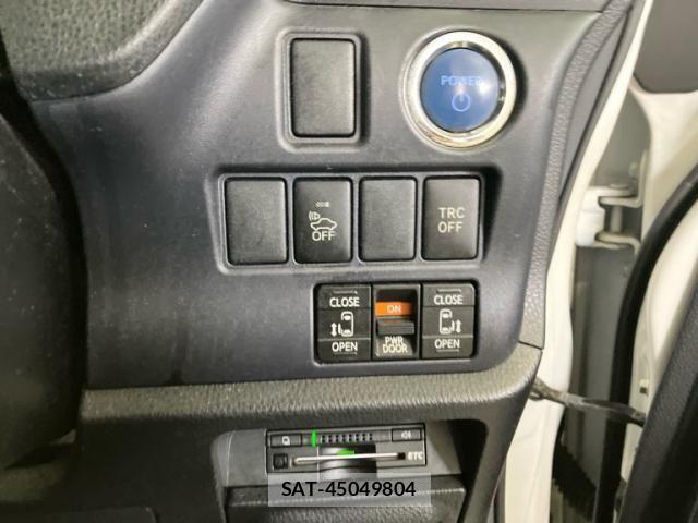 Toyota NOAH HYBRID 2015-03 8881245-13