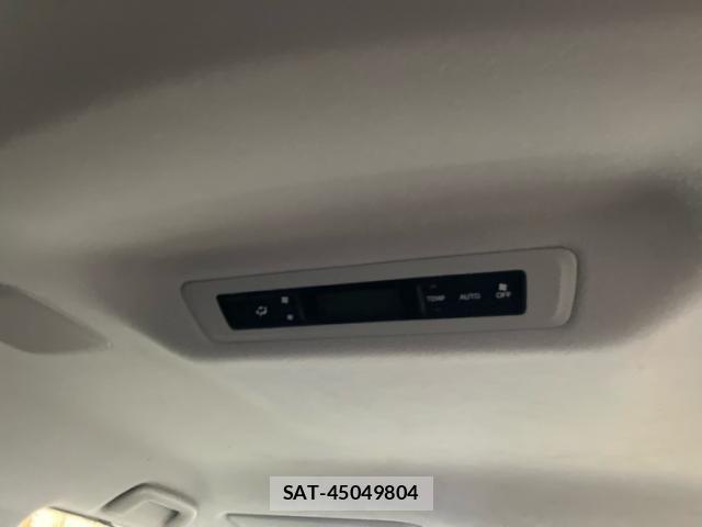 Toyota NOAH HYBRID 2015-03 8881245-15