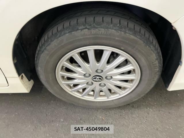 Toyota NOAH HYBRID 2015-03 8881245-18
