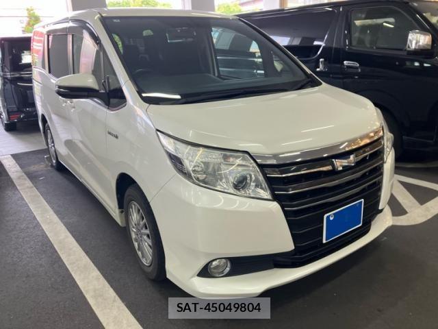 Toyota NOAH HYBRID 2015-03 8881245-2