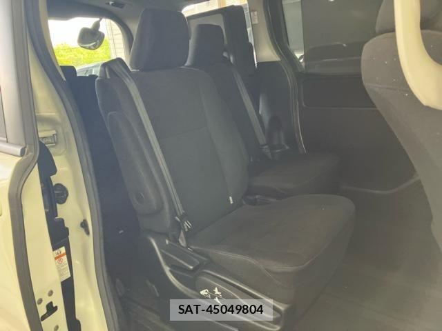 Toyota NOAH HYBRID 2015-03 8881245-6