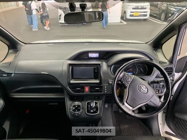 Toyota NOAH HYBRID 2015-03 8881245-7