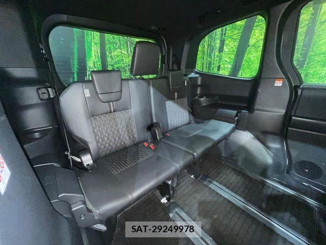 Toyota NOAH HYBRID 2023-06 8881228-10