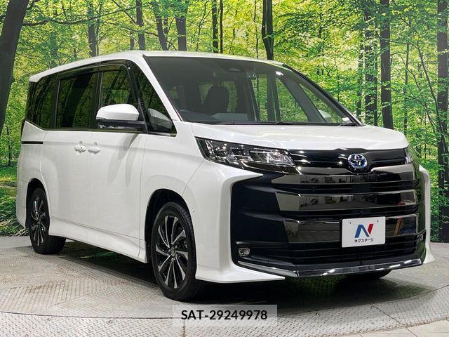 Toyota NOAH HYBRID 2023-06 8881228-17