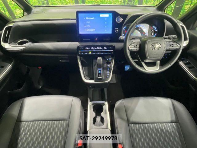 Toyota NOAH HYBRID 2023-06 8881228-1