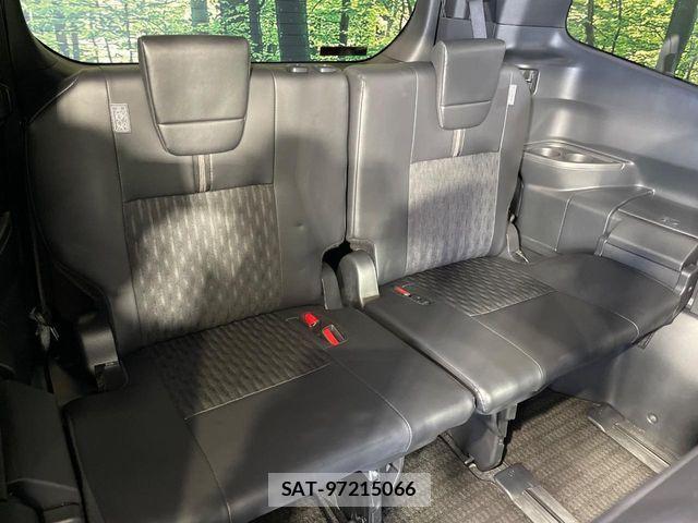 Toyota NOAH HYBRID 2023-07 8881226-9