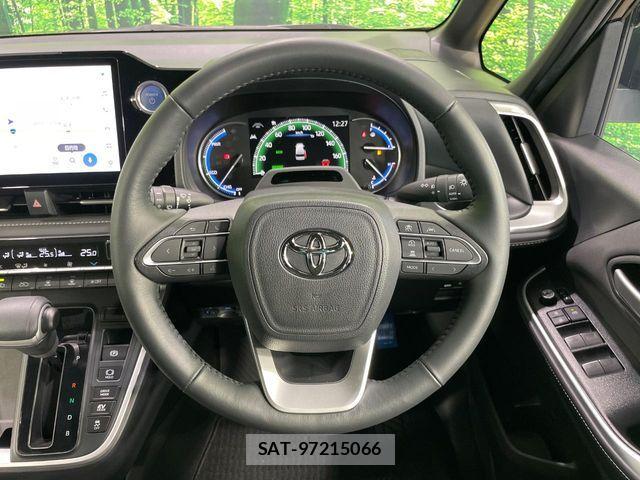 Toyota NOAH HYBRID 2023-07 8881226-10