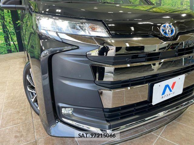 Toyota NOAH HYBRID 2023-07 8881226-11