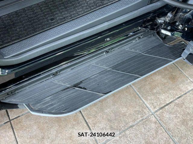 Toyota NOAH HYBRID 2025-02 8881224-3