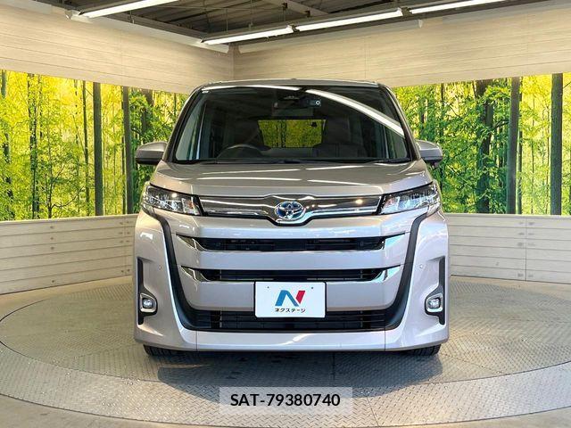 Toyota NOAH HYBRID 2023-10 8881236-13