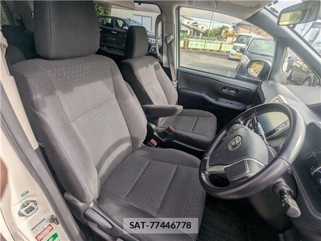 Toyota NOAH HYBRID 2016-09 8881241-10