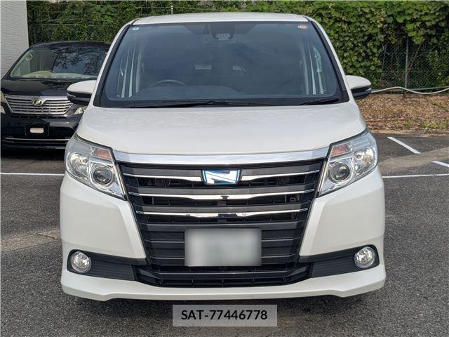Toyota NOAH HYBRID 2016-09 8881241-2