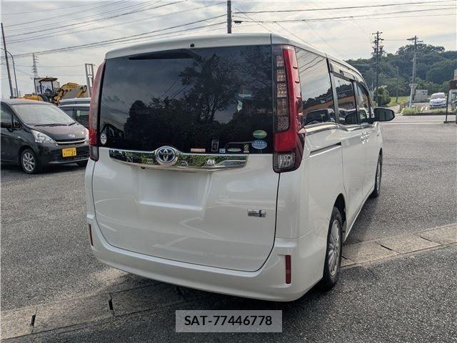 Toyota NOAH HYBRID 2016-09 8881241-5