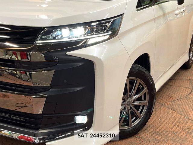 Toyota NOAH HYBRID 2023-09 8881225-10