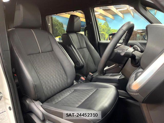 Toyota NOAH HYBRID 2023-09 8881225-6