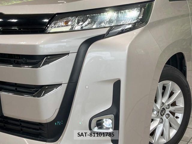 Toyota NOAH HYBRID 2022-03 8881237-12