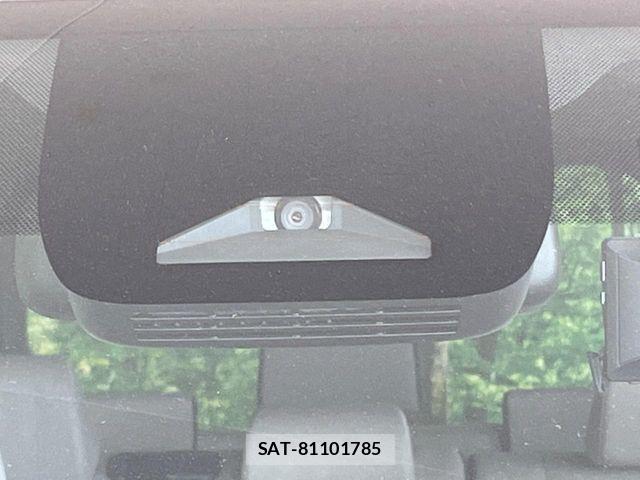 Toyota NOAH HYBRID 2022-03 8881237-3