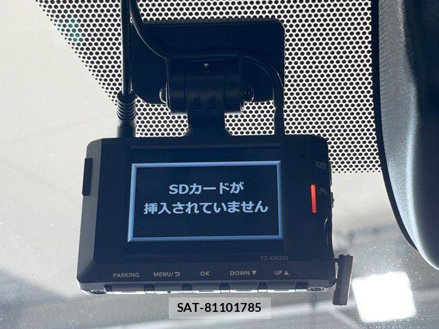 Toyota NOAH HYBRID 2022-03 8881237-6