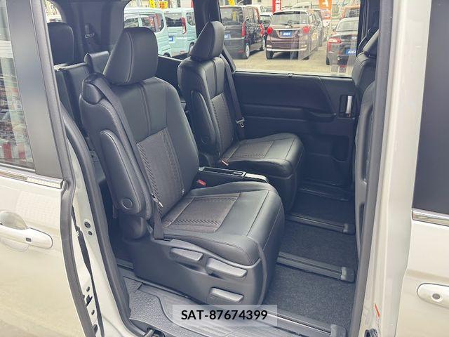 Toyota NOAH HYBRID 2026-08 8881223-10