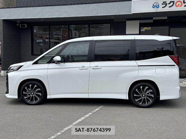 Toyota NOAH HYBRID 2026-08 8881223-1